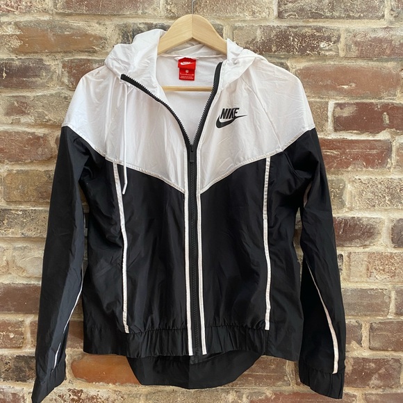 Nike Windbreaker - Picture 3 of 4